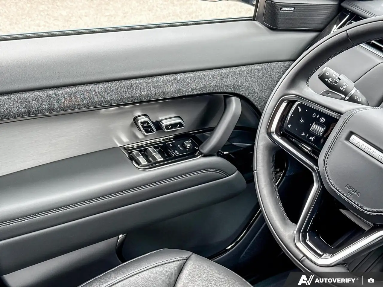 Land Rover Range Rover Sport снимка Land Rover Range Rover Sport