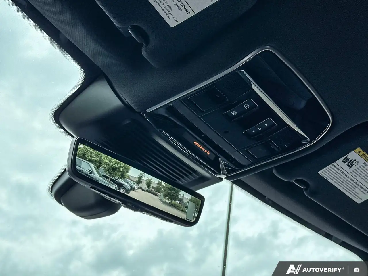 Land Rover Range Rover Sport снимка Land Rover Range Rover Sport