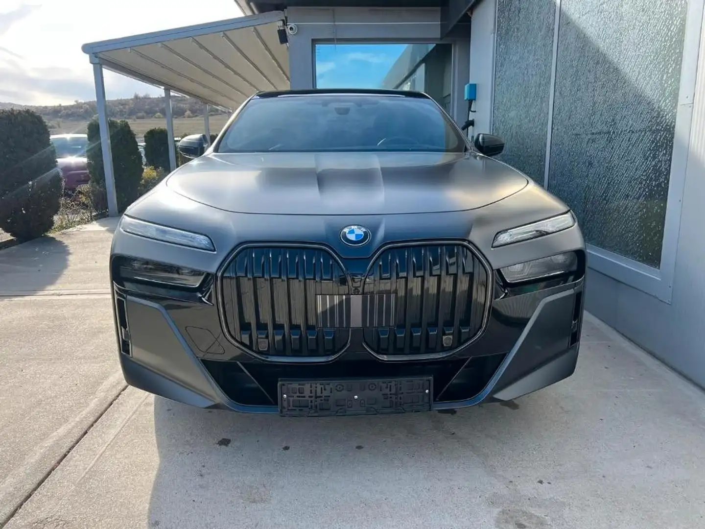 BMW 740 d xDrive M-Sport Grau - 1