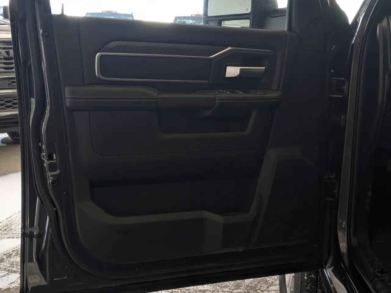 RAM 3500 снимка RAM 3500