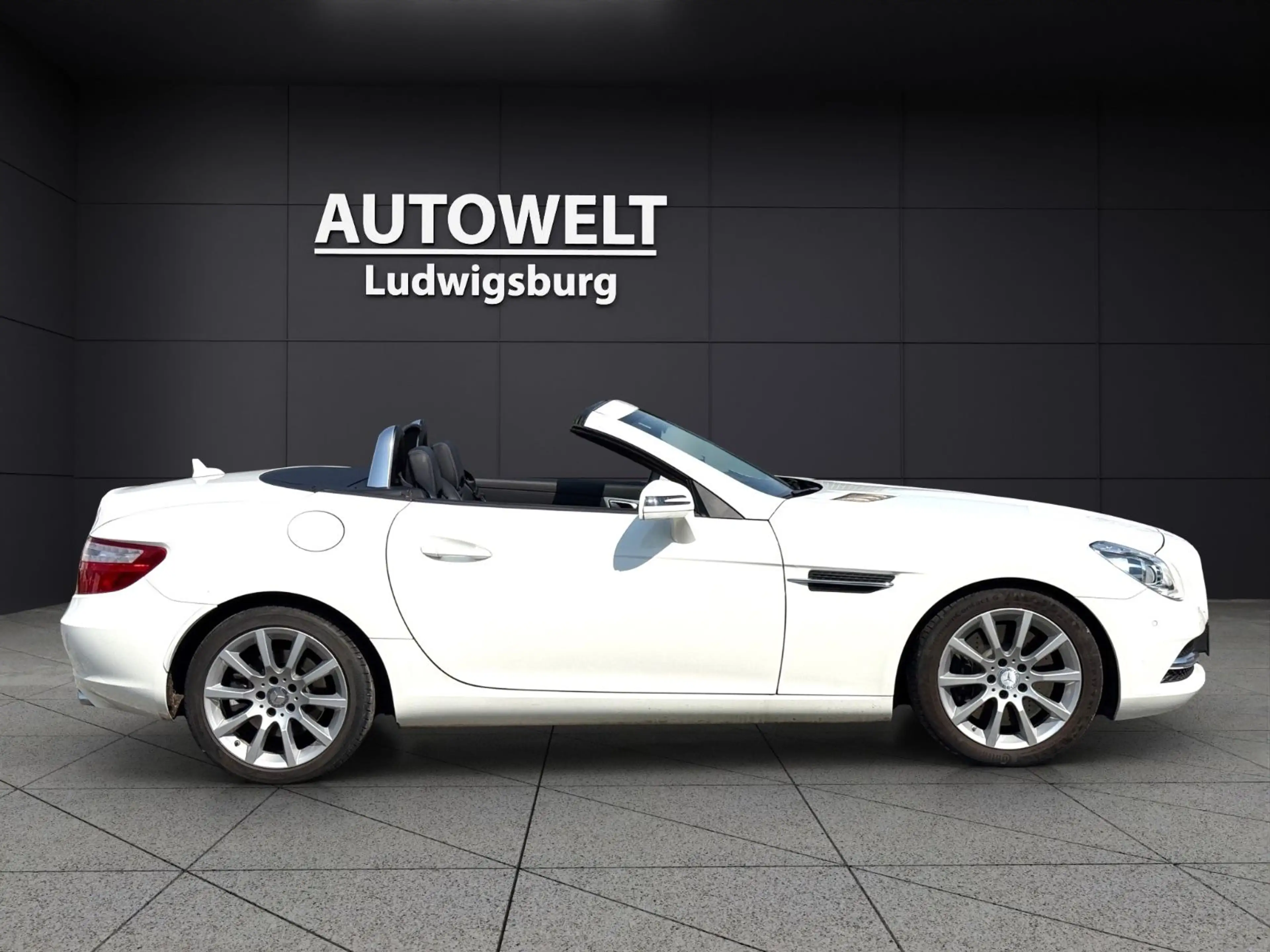 Mercedes-Benz SLK 350 Roadster Sportpaket — photo 4