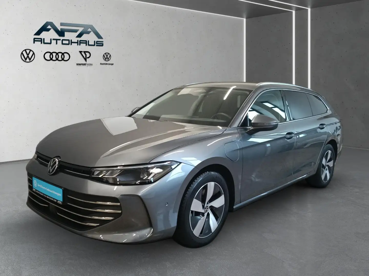 Volkswagen Passat Var. 1.5 eHybrid Business DSG AHK*LED*NAV Gris - 2