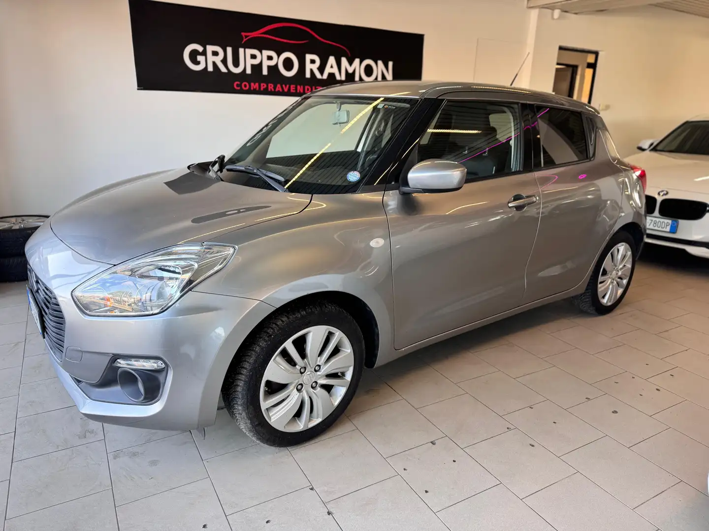 Suzuki Swift Swift VI 2017 1.2 dualjet Cool 2wd Grigio - 1