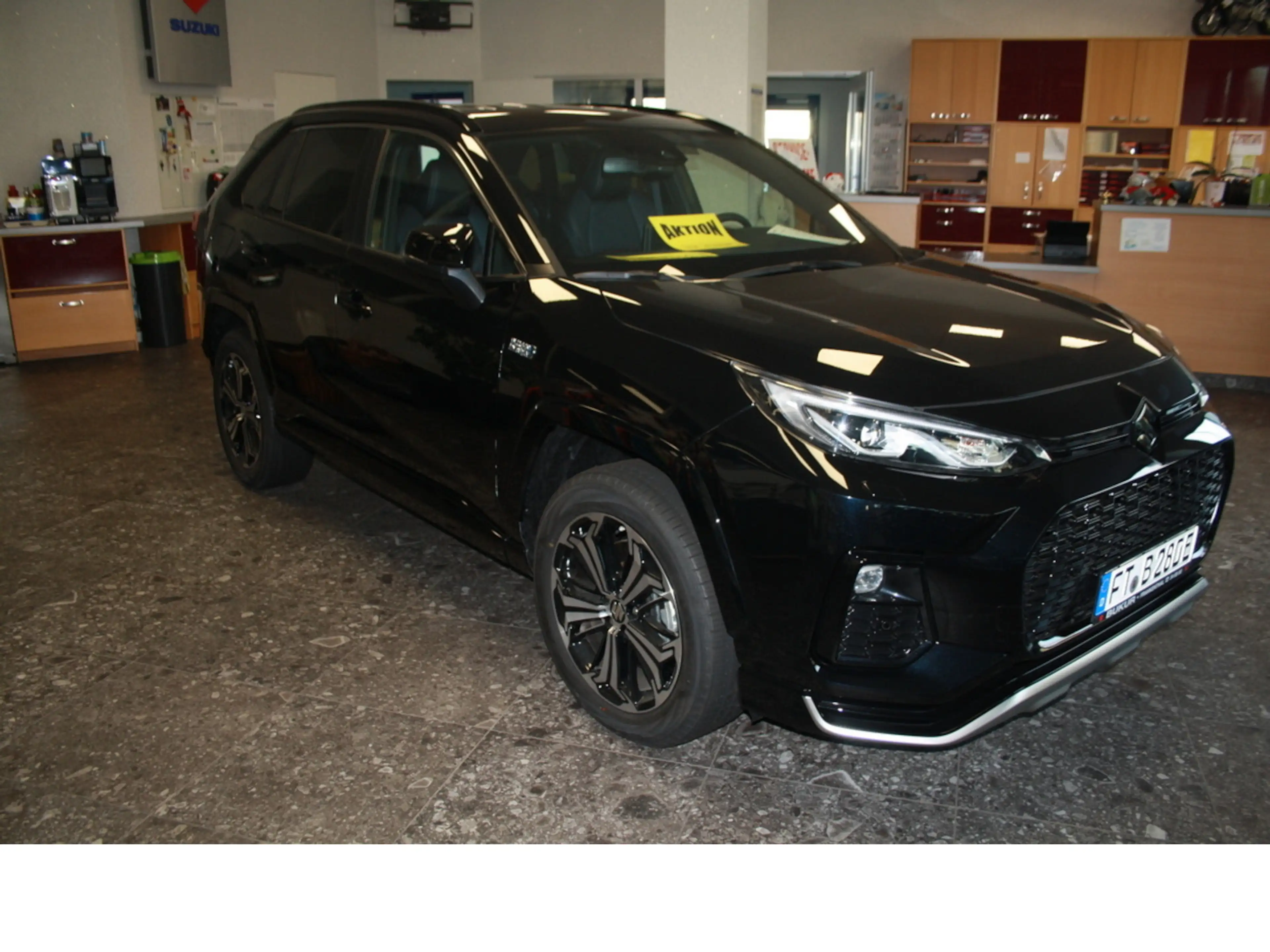 Suzuki Across 2.5 Plug-In Hybrid Comfort+ E-Four — photo 6
