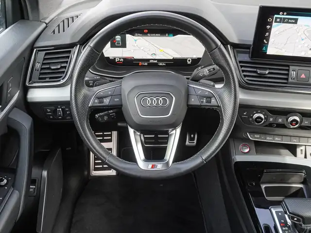 Audi SQ5 view 12