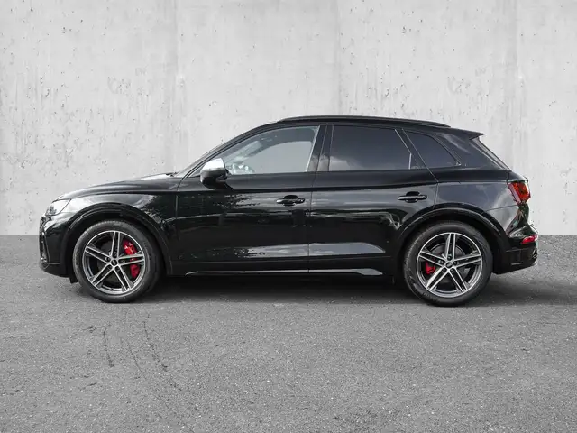 Audi SQ5 view 5
