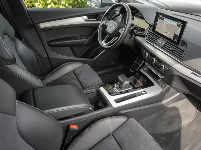 Audi SQ5 view 9