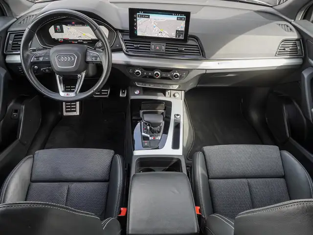 Audi SQ5 view 11