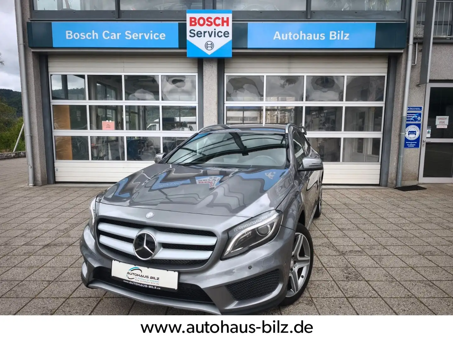 Mercedes-Benz GLA 250 Street Style*AMG*19Zoll* Grau - 1