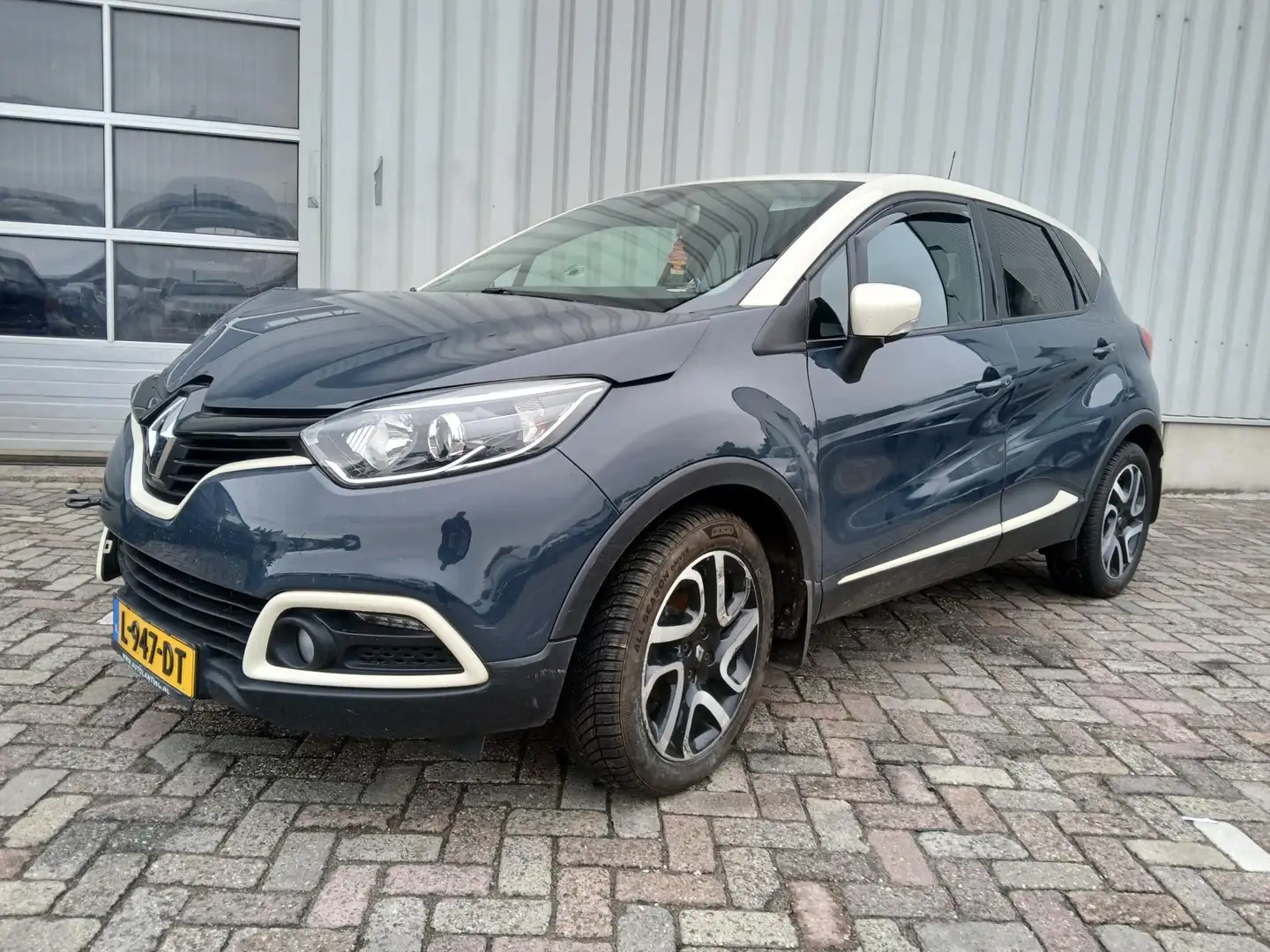Renault Captur 0.9 TCe Authentique - Airco - Front Schade Blauw - 2