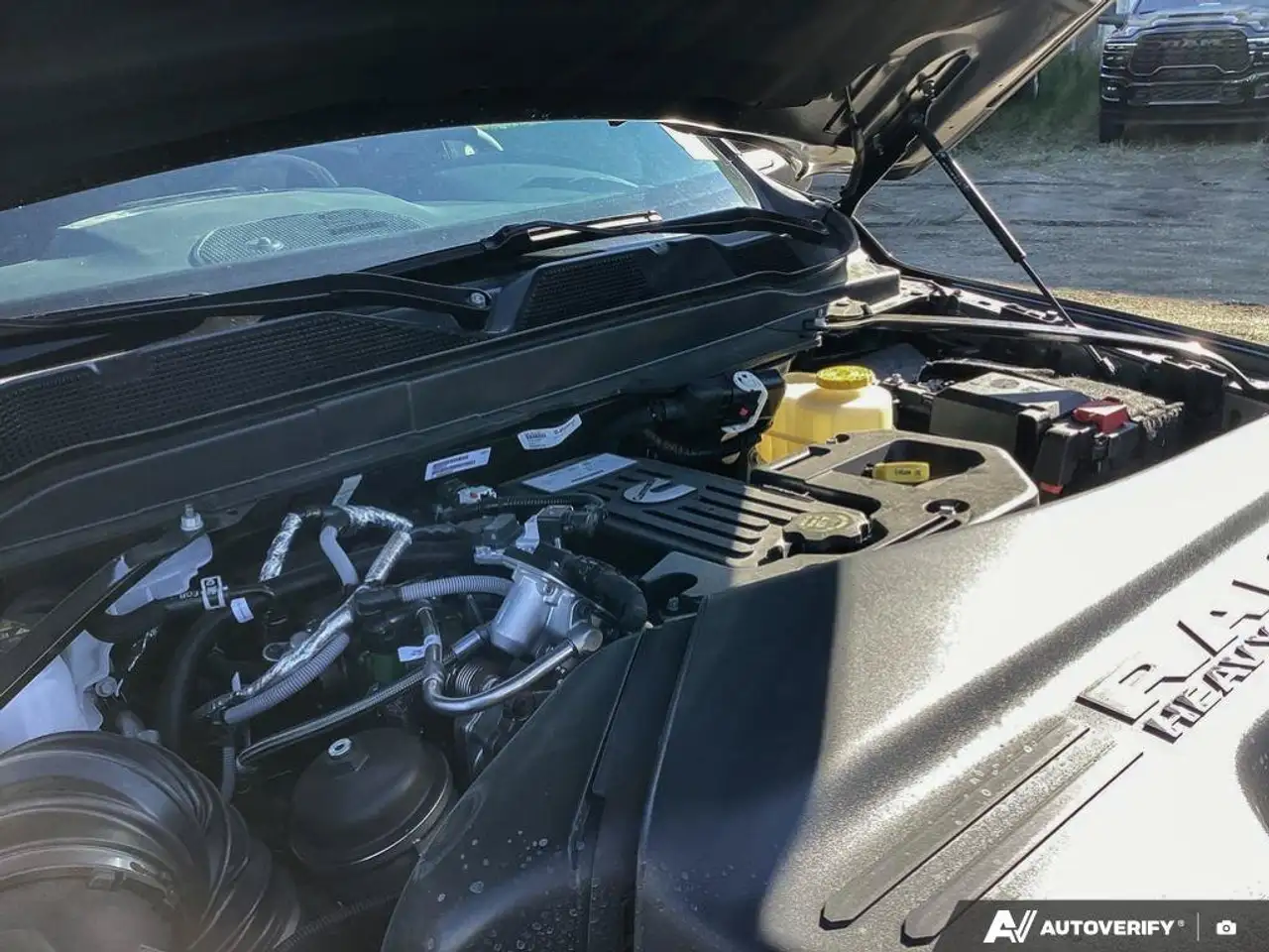 RAM 3500 снимка RAM 3500