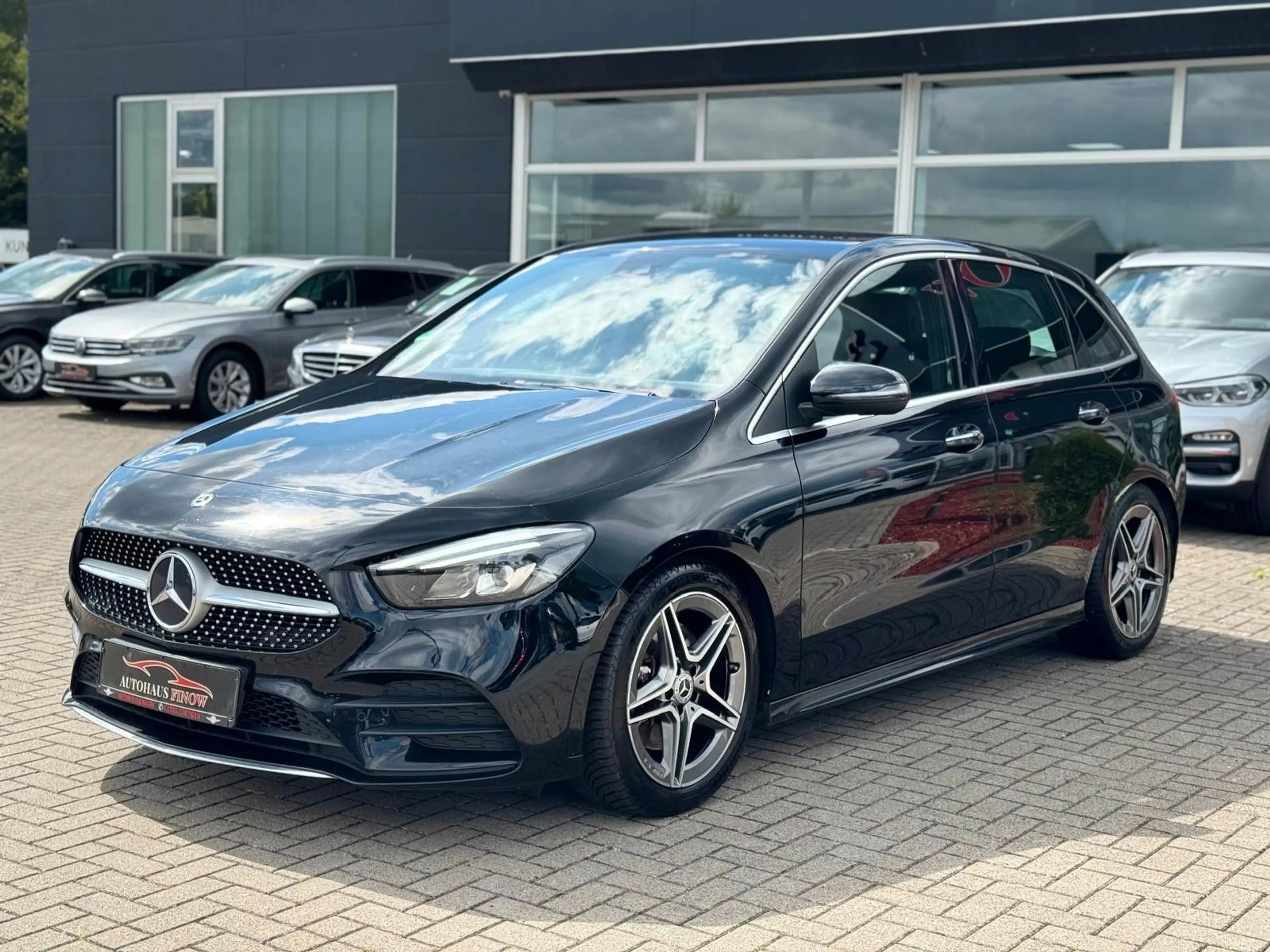 Mercedes-Benz B 220 d 8G-DCT"AMG"AHK"KEYLESS"ACC"SPUR ASS."SHZ — photo 2