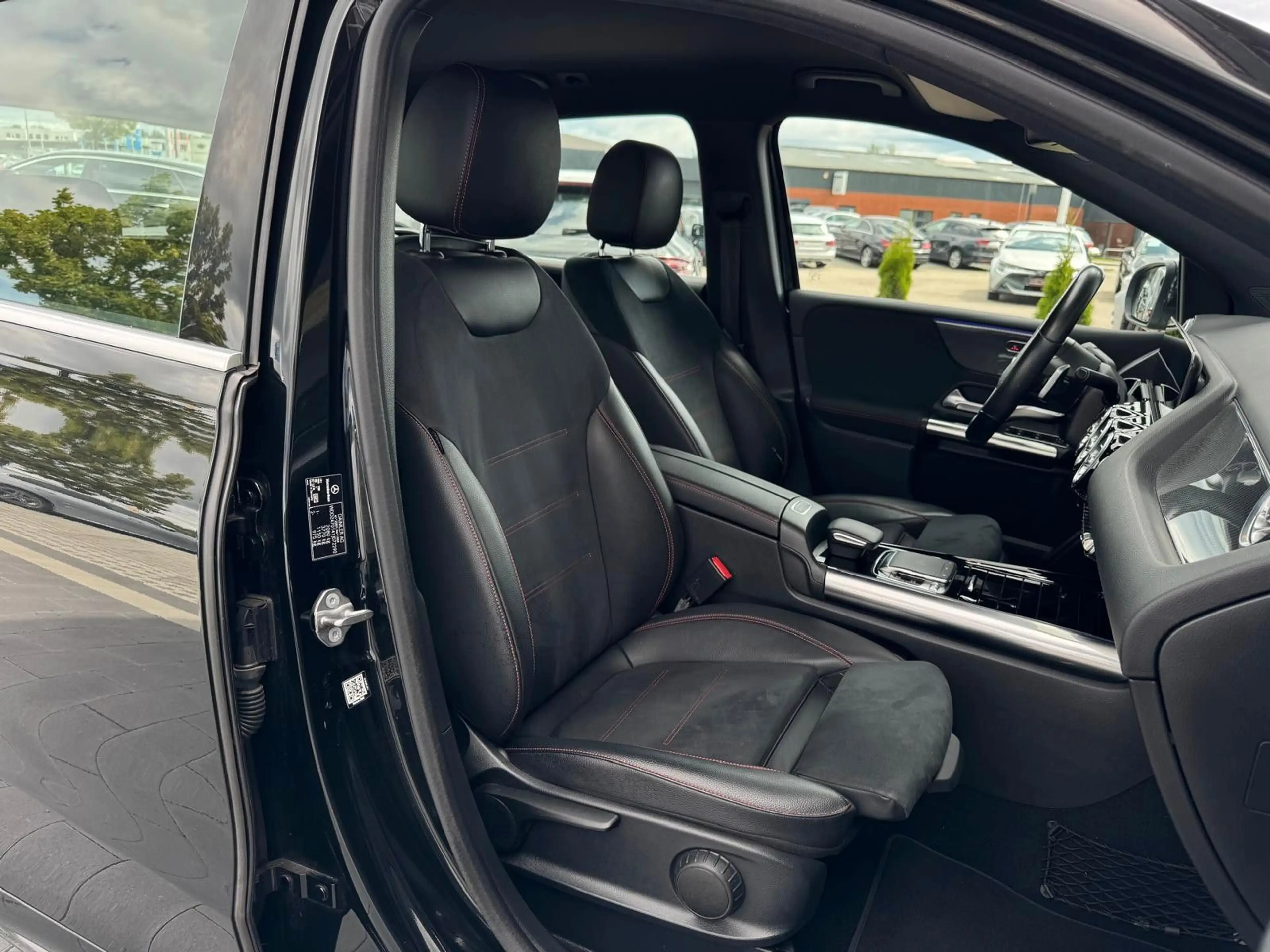 Mercedes-Benz B 220 d 8G-DCT"AMG"AHK"KEYLESS"ACC"SPUR ASS."SHZ — photo 15