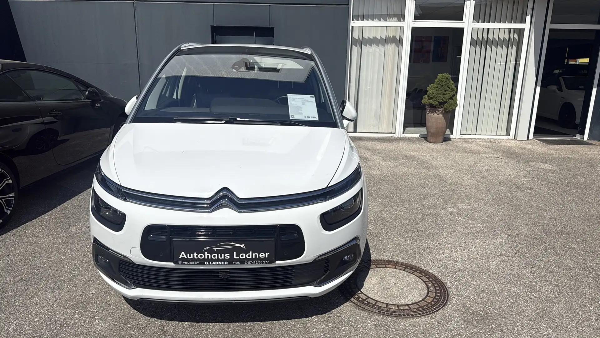 Citroen Grand C4 SpaceTourer Grand C4 Spacetourer BlueHDI 130 EAT8 Shine Shine Weiß - 2