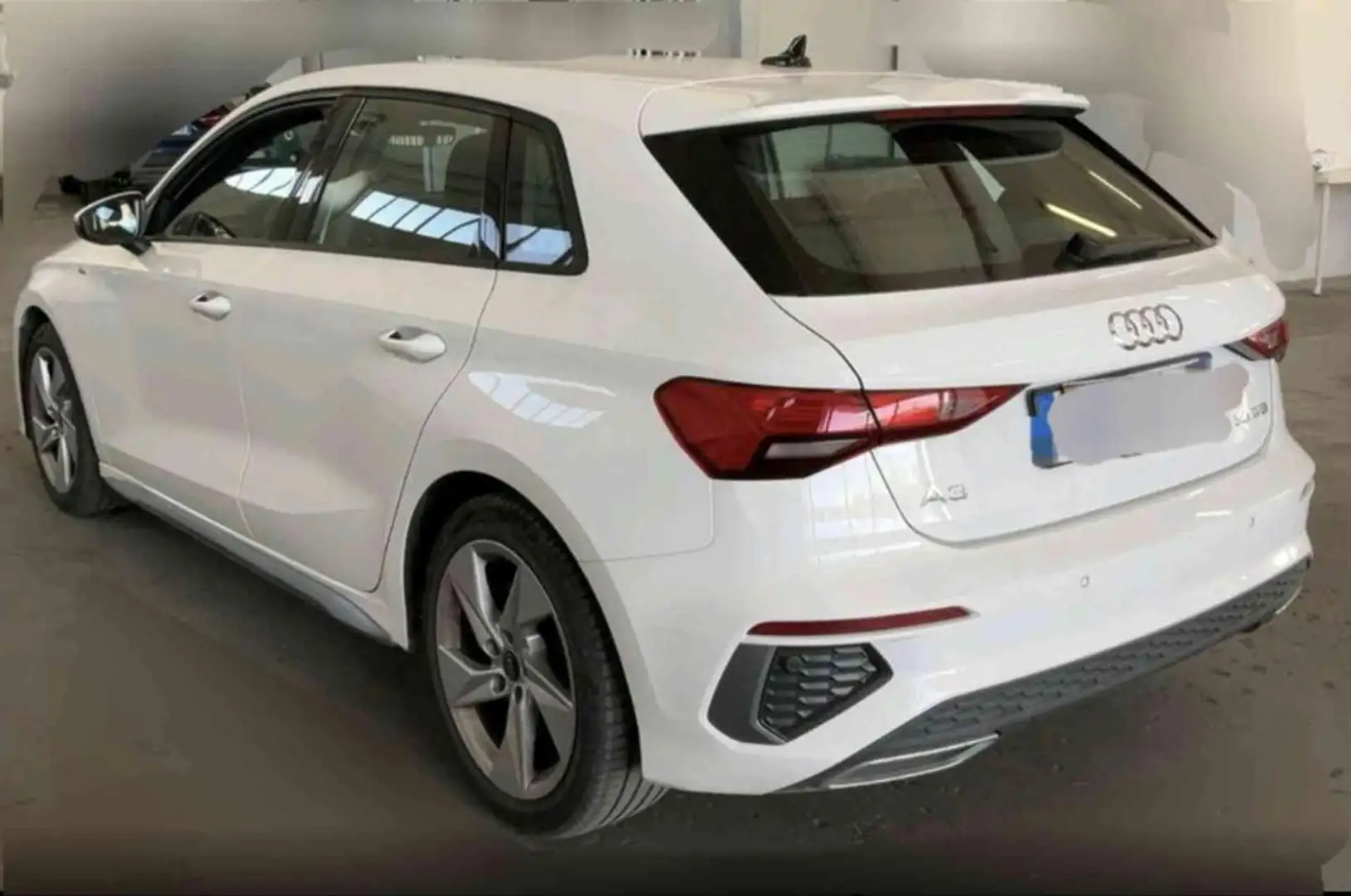 Audi A3 SPB 30 TFSI S tronic S line mild hybrid Bianco - 2