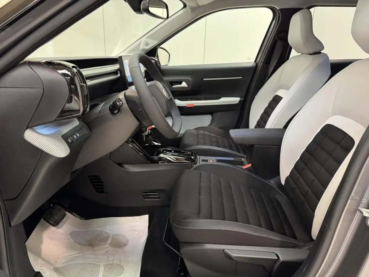 Citroen C3 Aircross 1.2 MHEV MAX 145 e-DCS6 LED GPS CAMERA CARPLAY PDC, миниатюра 10