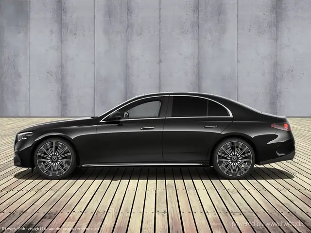Mercedes-Benz E-Class view 3