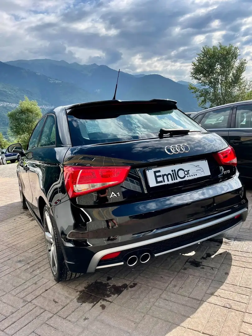 Audi A1 1.4 tfsi Attraction 122cv allestimento S LINE Nero - 2