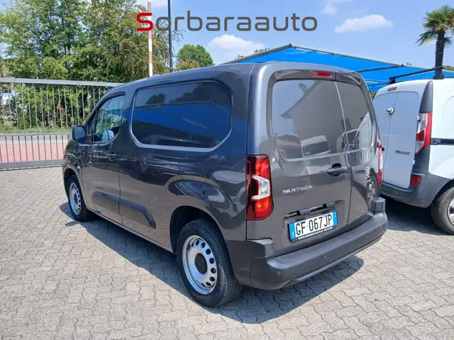 Peugeot Partner view 2