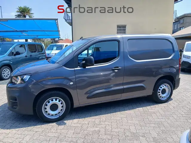 Peugeot Partner view 3