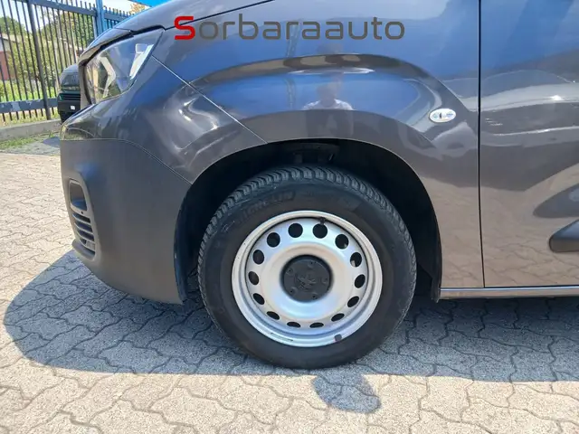 Peugeot Partner view 10