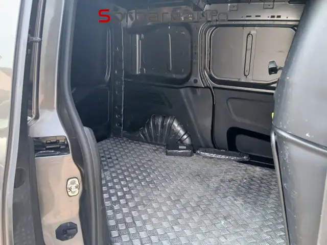 Peugeot Partner view 14