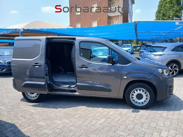 Peugeot Partner view 7