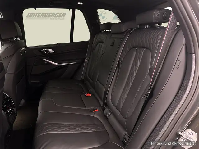 BMW X5 view 11