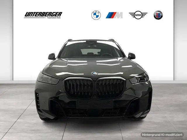 BMW X5 view 2