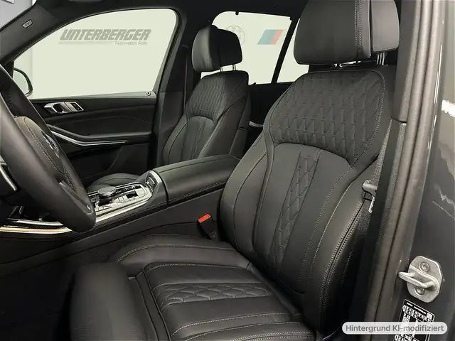 BMW X5 view 10