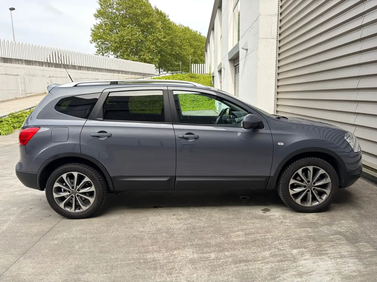 Nissan Qashqai Q+2 2.0 Tekna Sport 4x4 CVT 18´´ Gris - 2