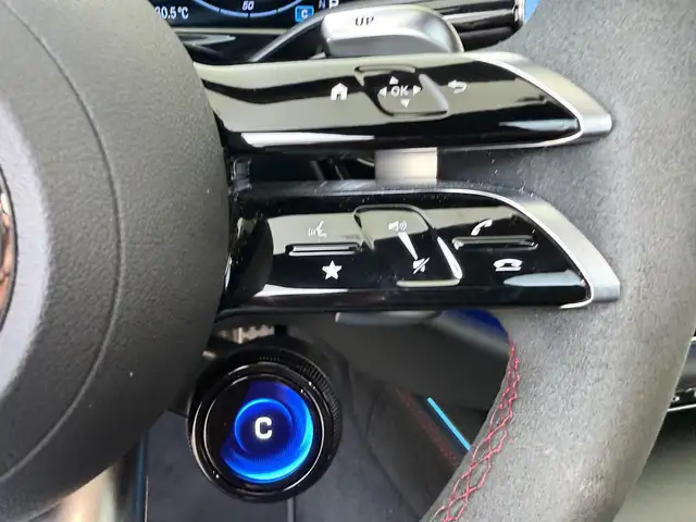 Mercedes-Benz E-Class view 14