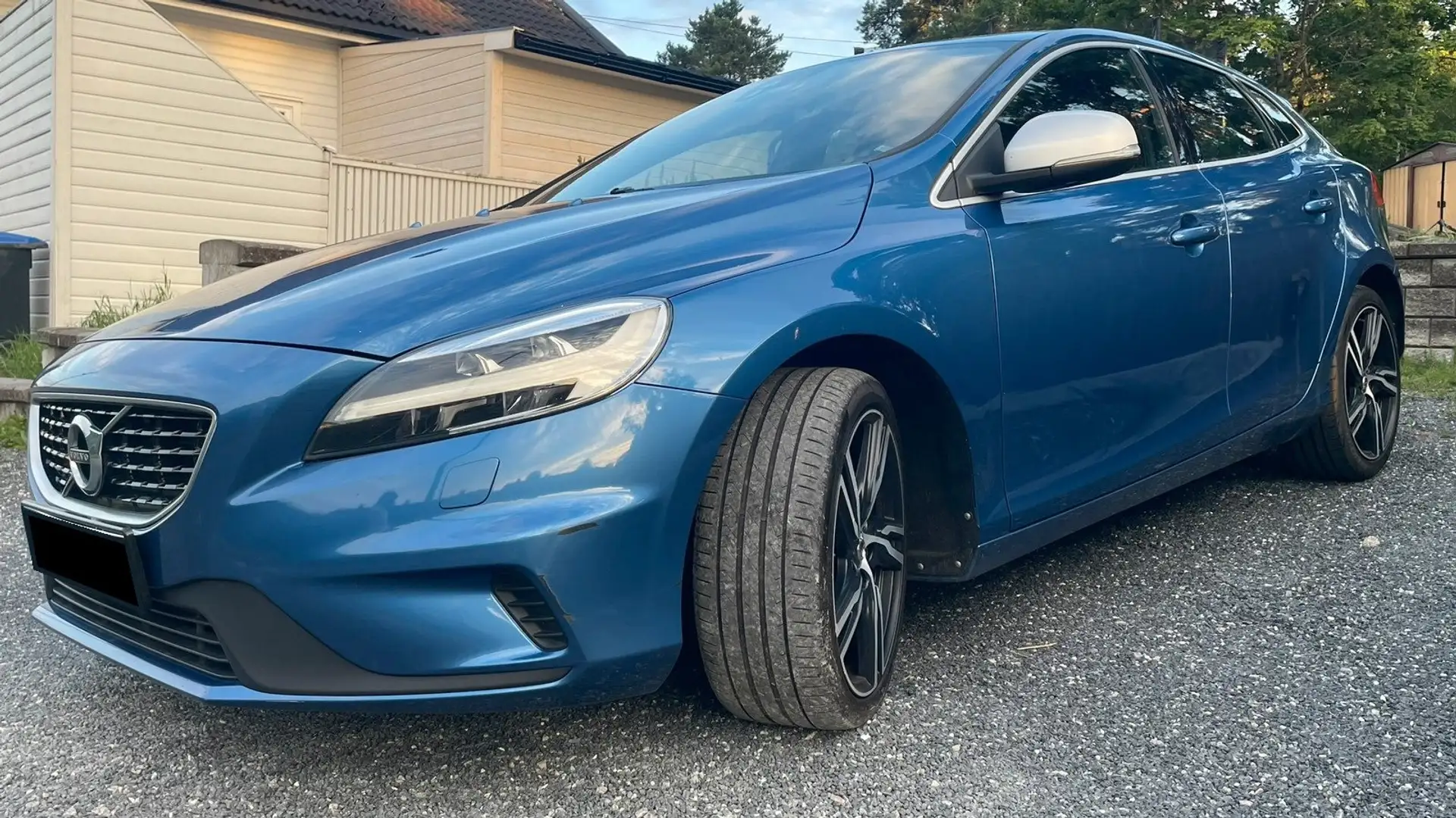 Volvo V40 V40 D2 Geartronic RDesign Niebieski - 1