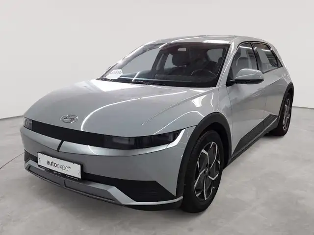 Hyundai Ioniq view 2