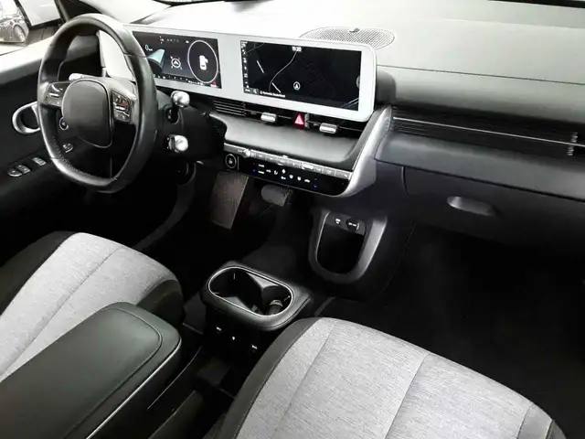 Hyundai Ioniq view 9