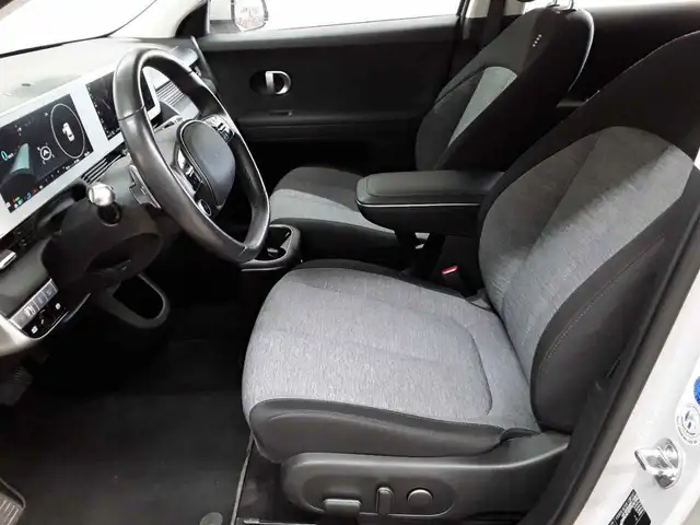 Hyundai Ioniq view 7