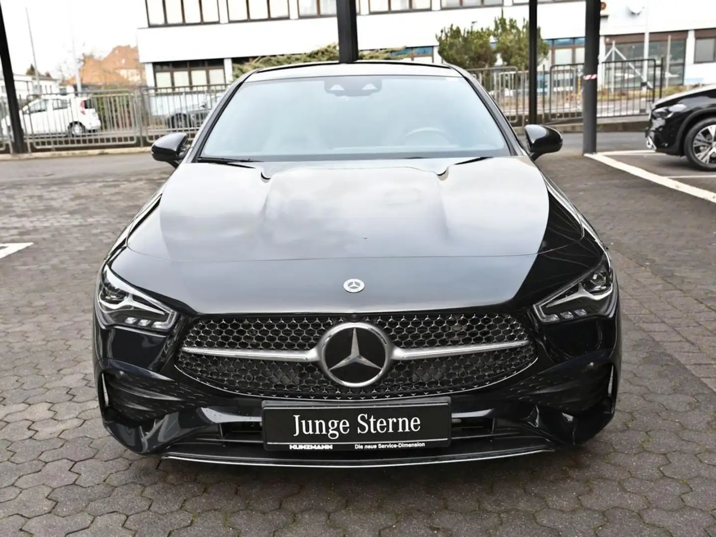 Mercedes-Benz CLA 200 SB AMG Panorama Distronic Memory Park-P Schwarz - 2