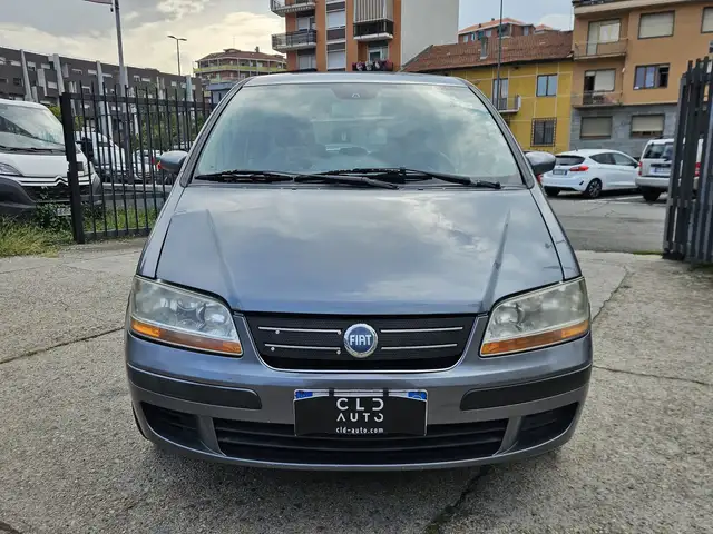 Fiat Idea view 2