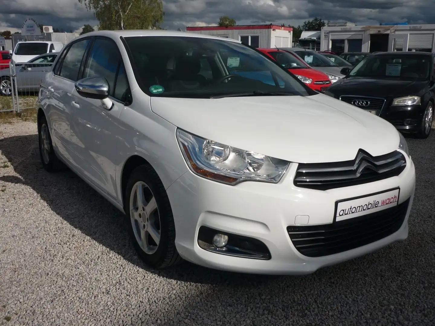 Citroen C4 1.4 VTi 95 Klimaautomatik Scheckheft TÜV:1/27 Blanco - 2