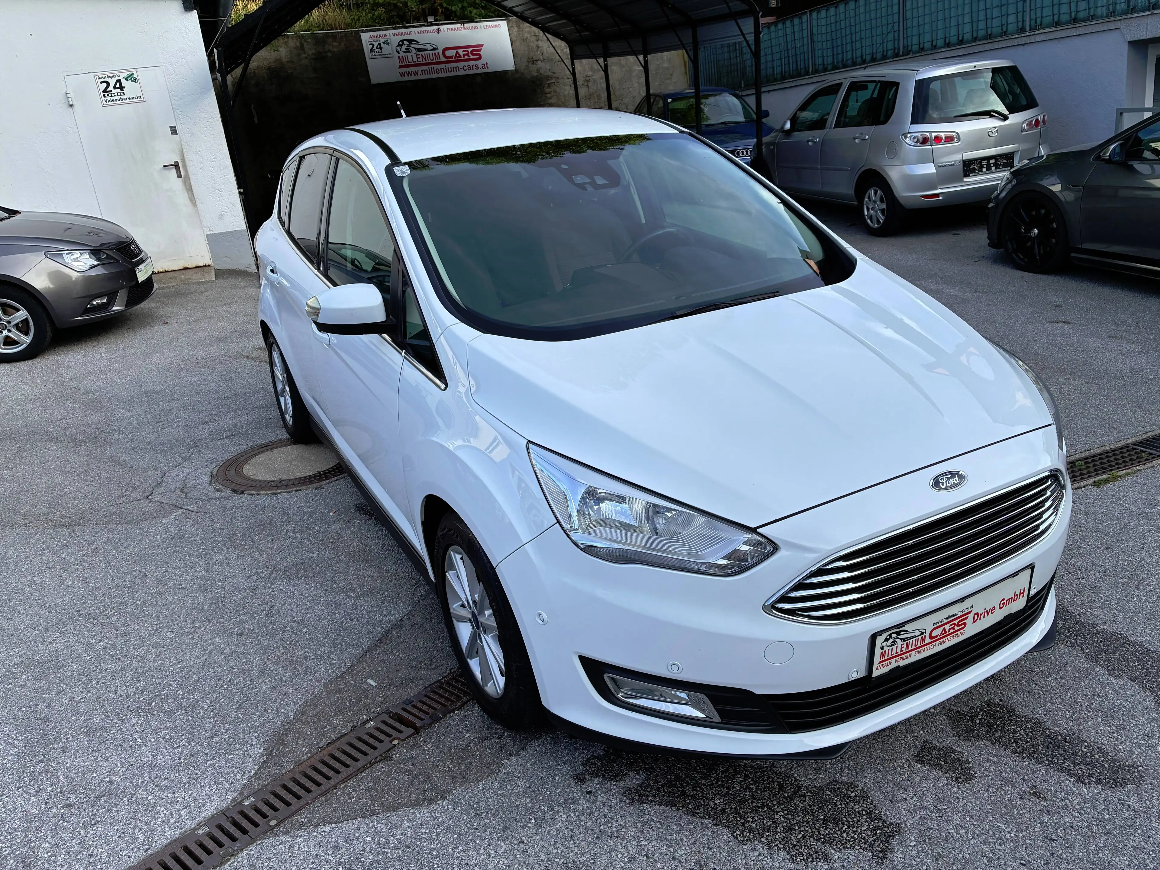 Ford C-Max Titanium1,5 TDCi — photo 13