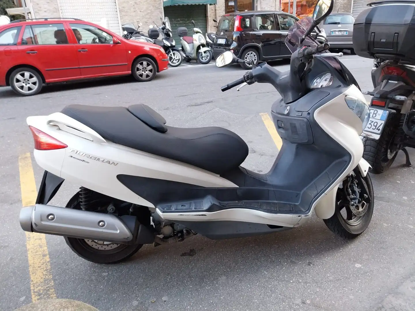 Suzuki Burgman 200 Bianco - 1