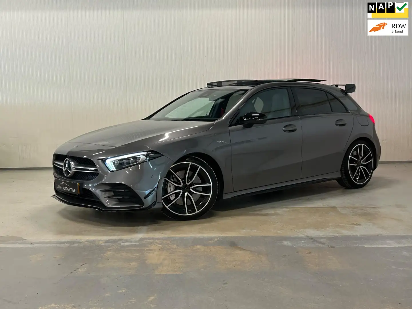 Mercedes-Benz A 35 AMG 4MATIC Edition 1 | AERODYNAMIC | BURMESTER | PANO Grijs - 1