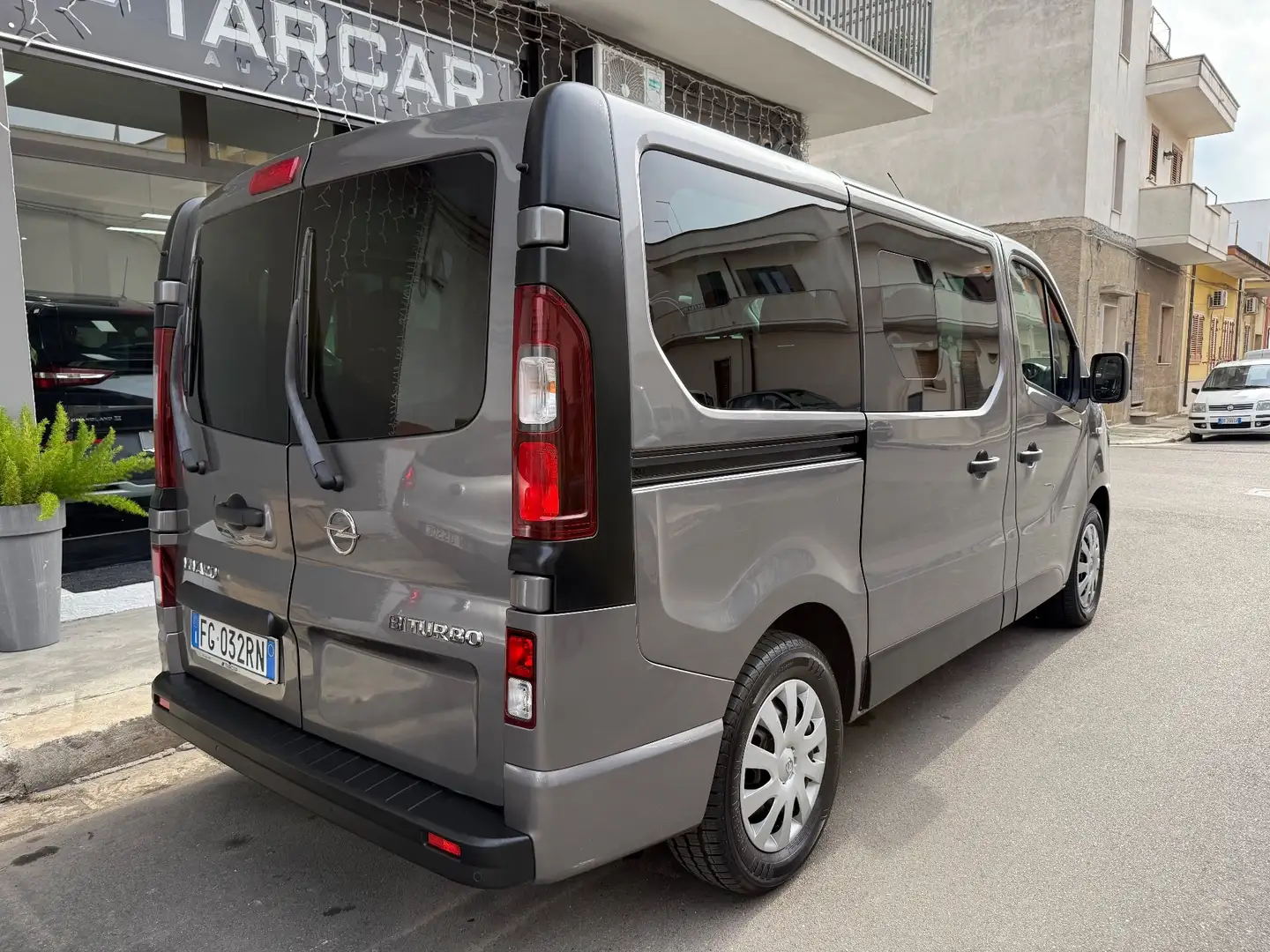 Opel Vivaro Vivaro 29 1.6 BiTurbo 125cv S&S 9 Posti Grigio - 2