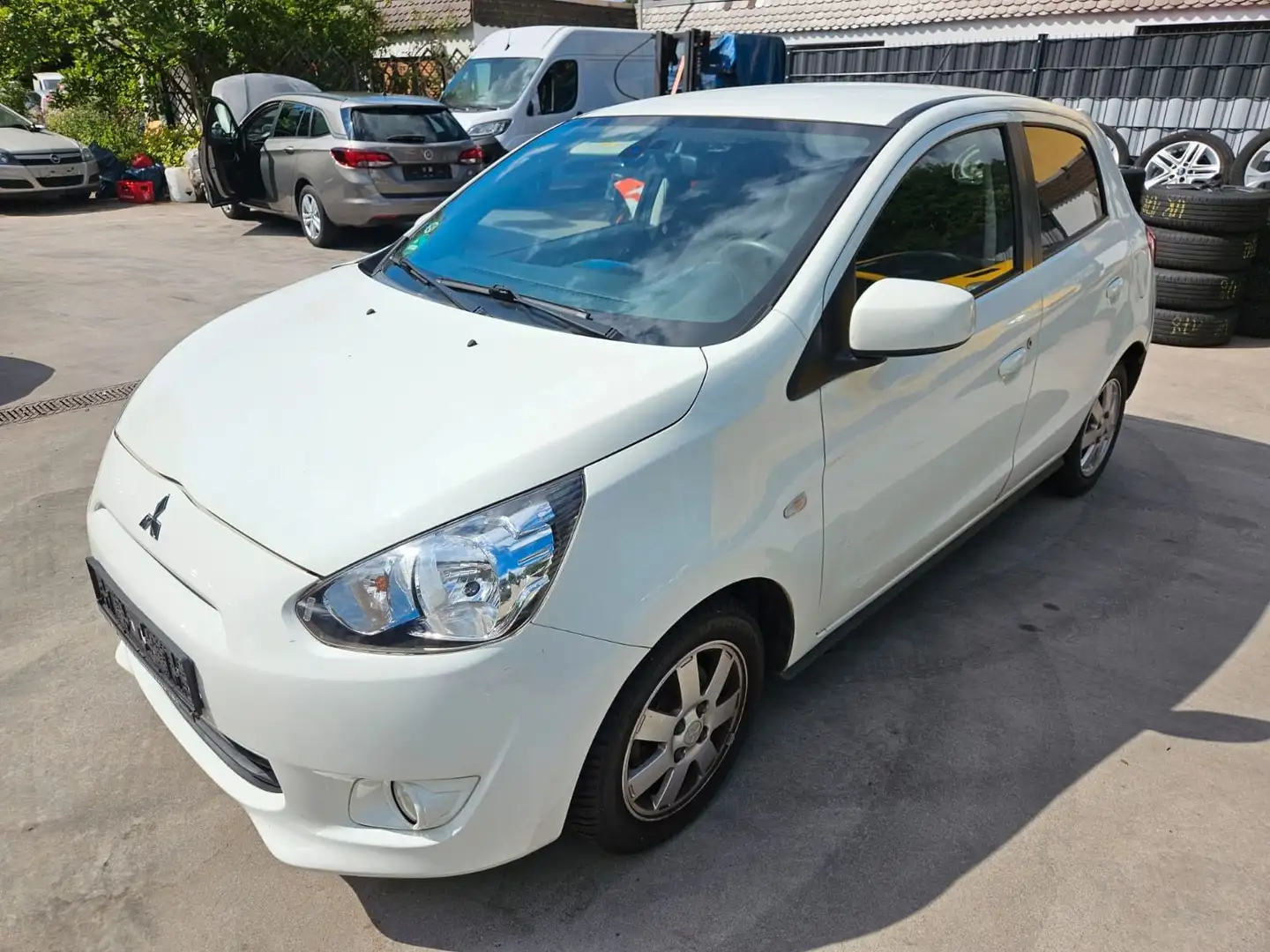 Mitsubishi Space Star Top Weiß - 2
