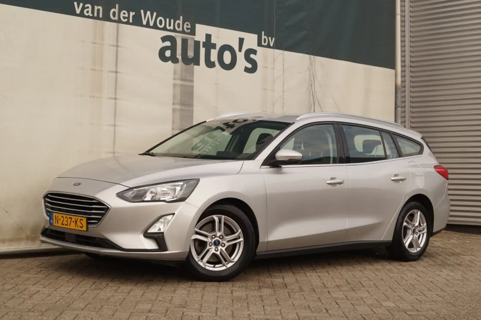 Ford Focus Wagon 1.0 Ecoboost 124pk Hybrid Trend Edition Busi Grijs - 2