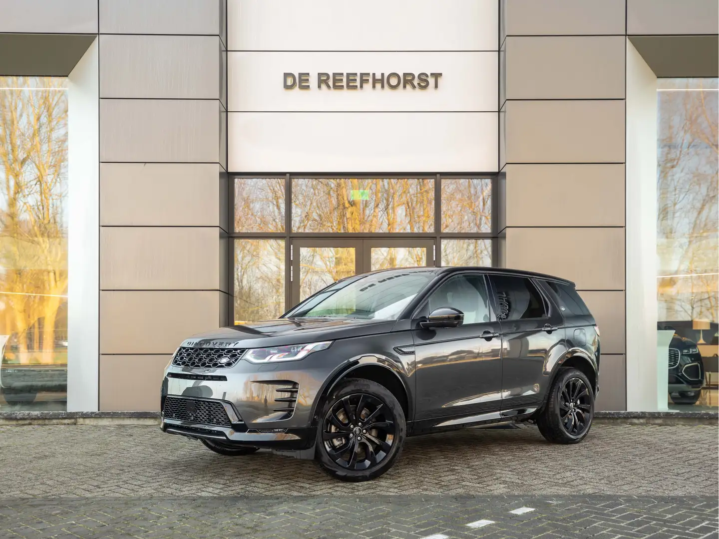 Land Rover Discovery Sport P270e PHEV Dynamic Edition | Light Oyster | Meridi Grijs - 1
