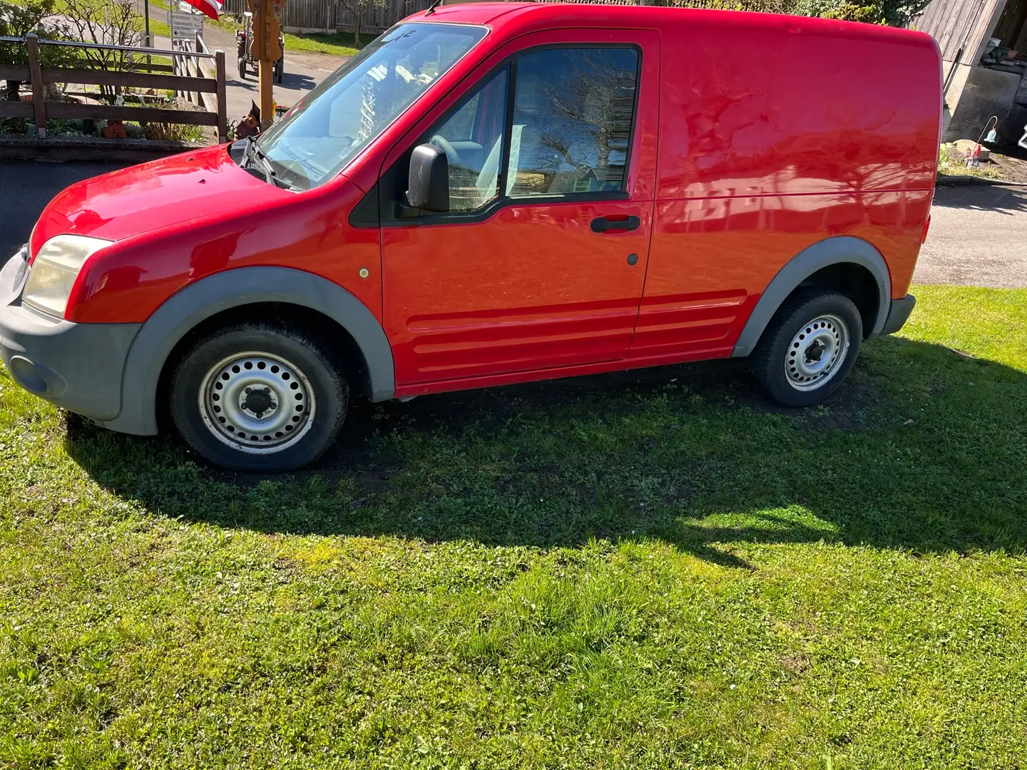 Ford Tourneo Connect Basis lang 1,8 TDCi Rojo - 1