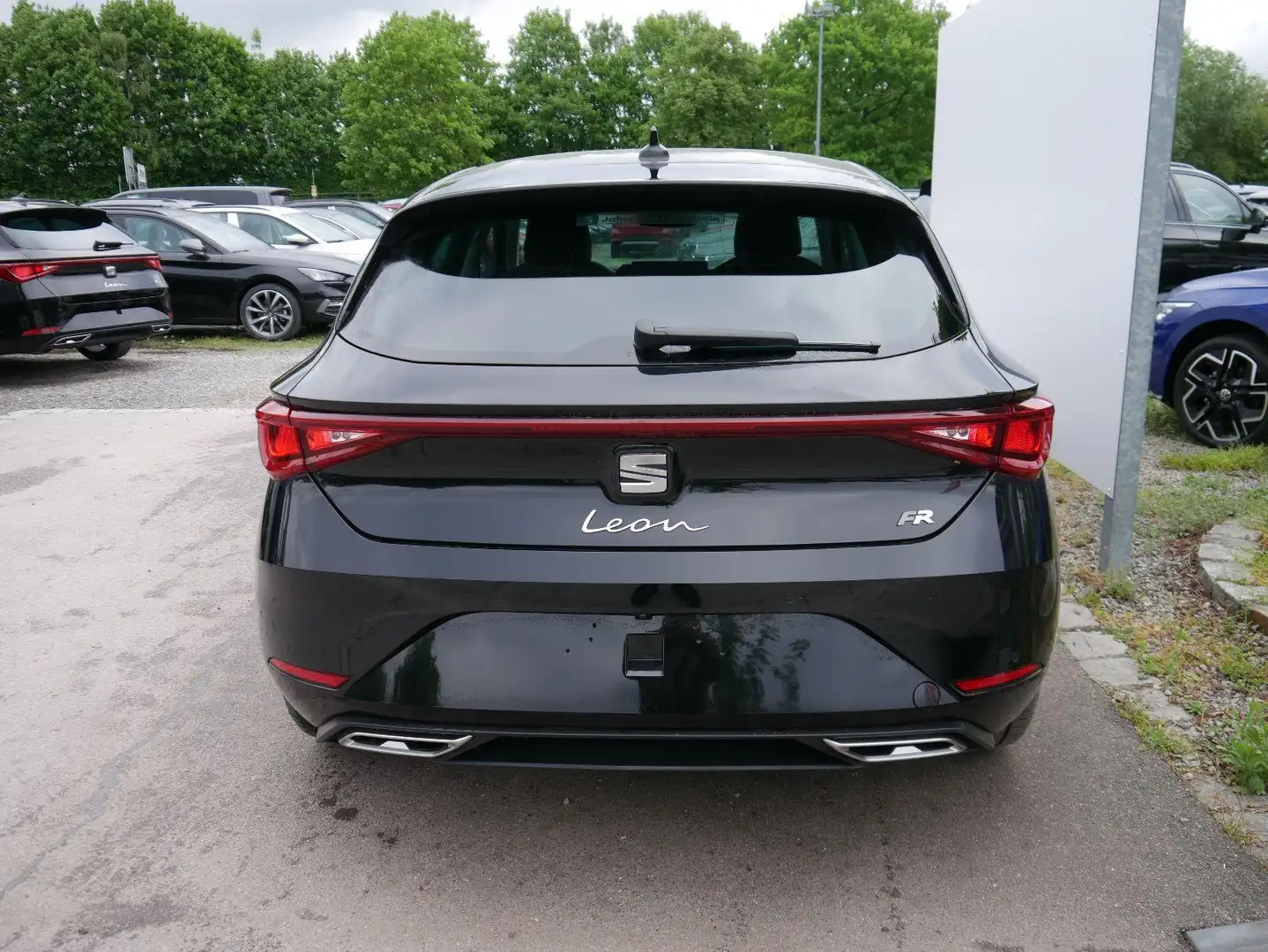 SEAT Leon FR 2.0 TDI DSG DSG*KAMERA*ACC*TEMPOMAT*NAVI*3-Z... Schwarz - 2