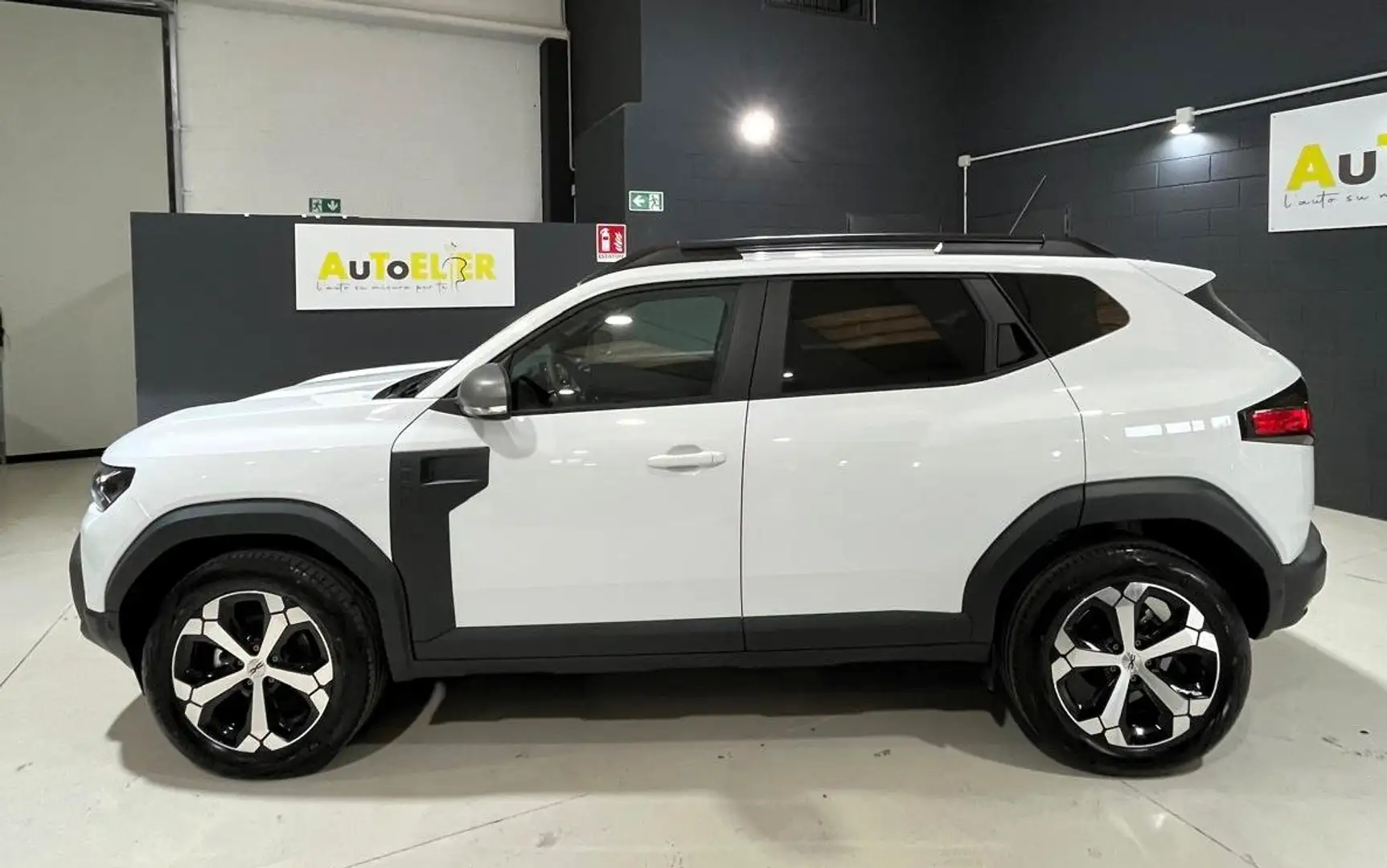 Dacia Duster 1.0 tce Journey UP Gpl 4x2 100cv Bianco - 2