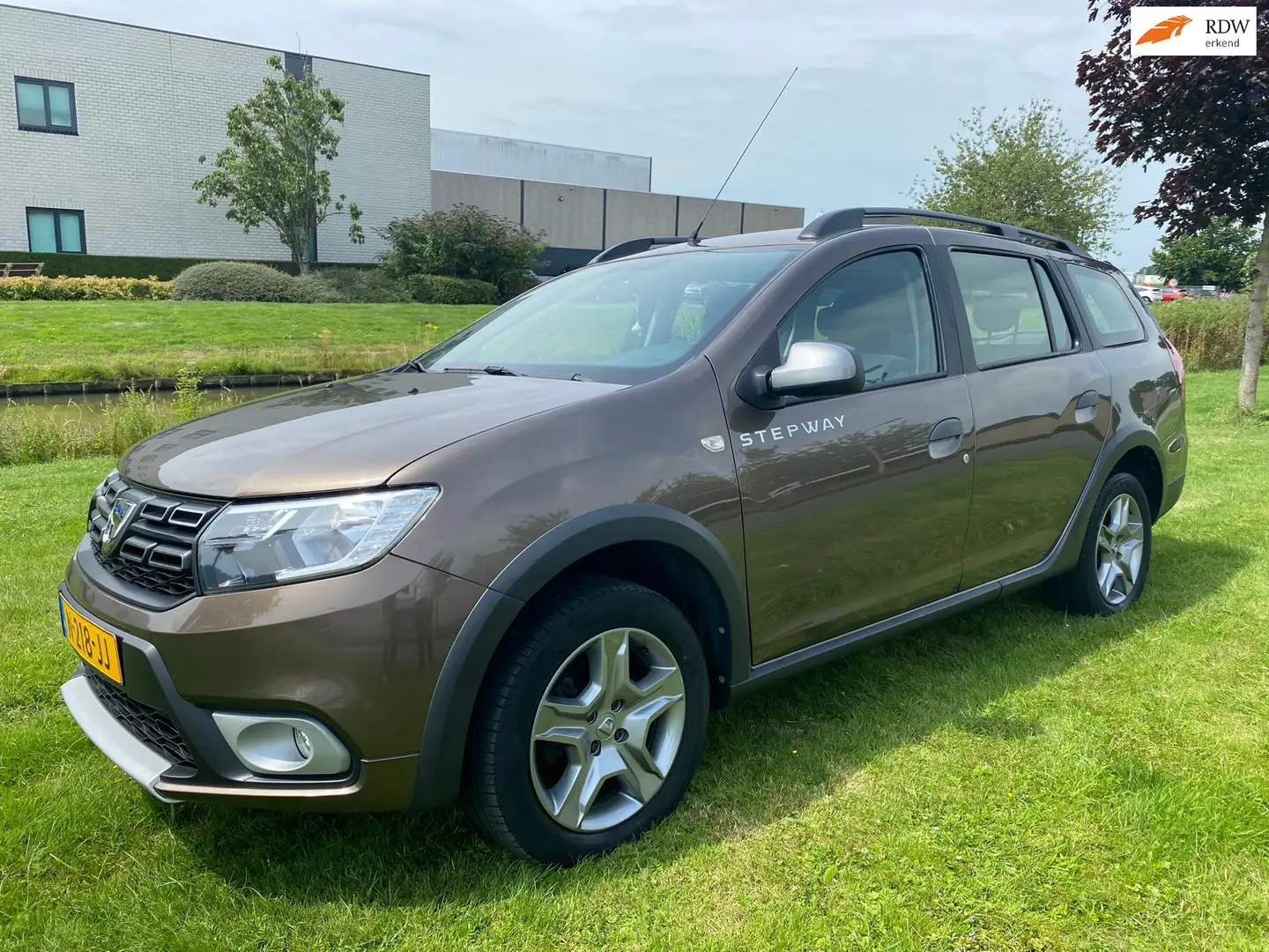 Dacia Logan MCV 2019 * 0.9 TCe Stepway * LMV * NAVI * ACHTERUI Bruin - 1